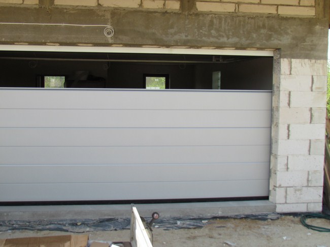 Brama garażowa stalowa