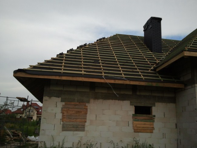 Jaką rolę odgrywa wentylacja dachu